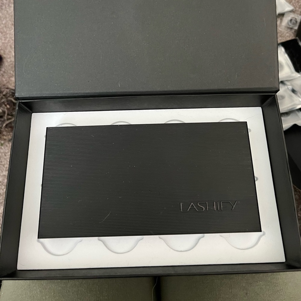 Lashify empty boxes